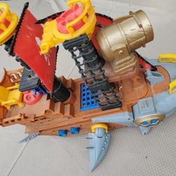 Mattel 2005/ 2006 Pirate Ships ( No Figures)
