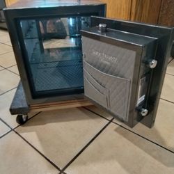 Sanctuary Safe Box like new 