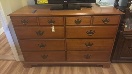 Maple wood dresser