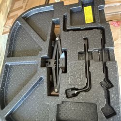 Spare Tire Install Kit, Jack, Lug Wrench