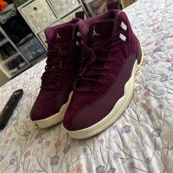 Jordan 12 Bordeaux 