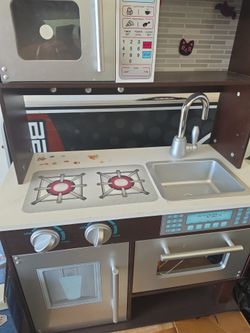 kitchen kid kraft like new w supplies pots N pans