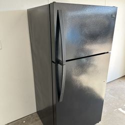 Kenmore Refrigerator (1 Month Warranty)