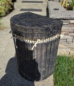 Black Wicker Corner Laundry Hamper with Lid