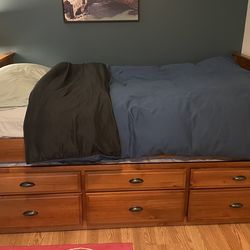 Wooden Trundle Bed With Drawers