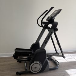NordicTrack Freestride Trainer FS7i