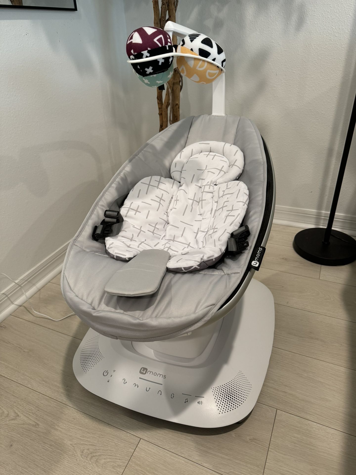Mamaroo Baby Swing