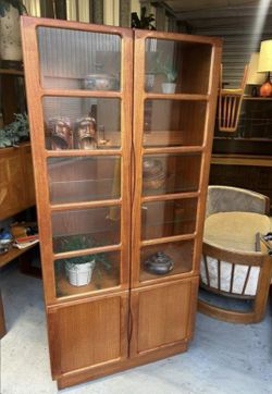 RARE Mid Century Modern Hutch China Cabinet