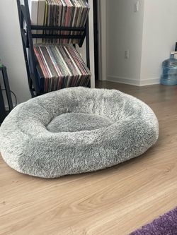 Round Plush Pet Bed Gray