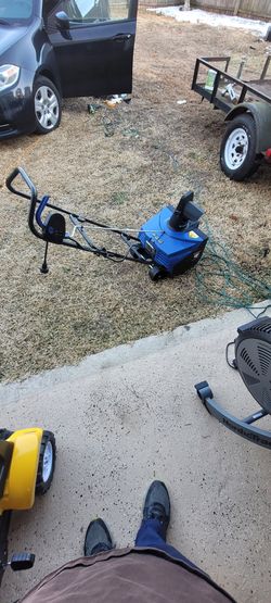 Snowjoe Snow Blower