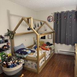 Montessori House Bed