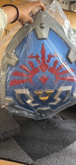 The Legend of Zelda Hylian Shield Replica – Cosplay Display Shield – New