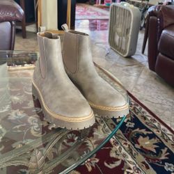 Women’s Boots 