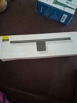 Screen hanging light