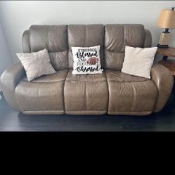 Brown Leather Reclining Couch (Automatic)