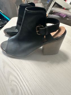 Chunky heels size 6