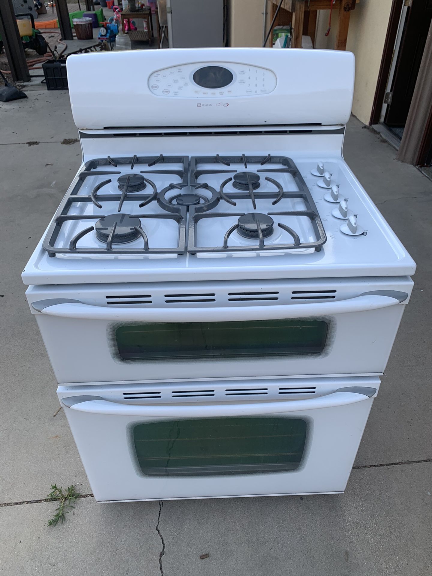 Maytag double oven gas stove for Sale in Montclair, CA OfferUp