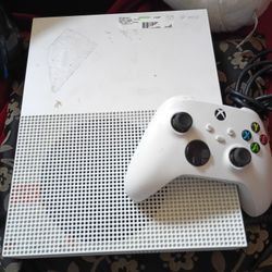 Xbox Xs Works Perfectly Just Don't Use At All Comes With One Controller And Cords 