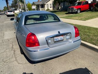 Ford Lincoln town car designer series blue