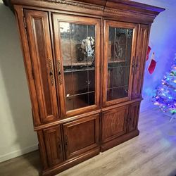 Very Nice Mahogany China Hutch 