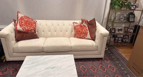White Leather Chesterfield Sofa with Nailhead Trim