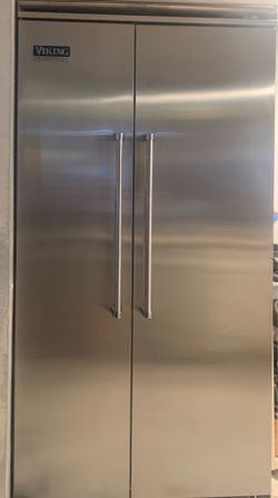 Viking refrigerator Model VCSB5421 from 2013