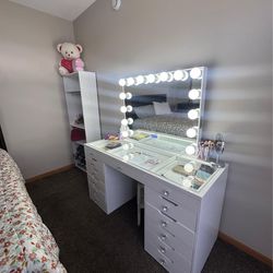 Makeup Vanity