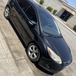 ford focus (2014)