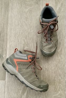 Oboz Women’s Sypes Mid Leather Waterproof Gray Orange