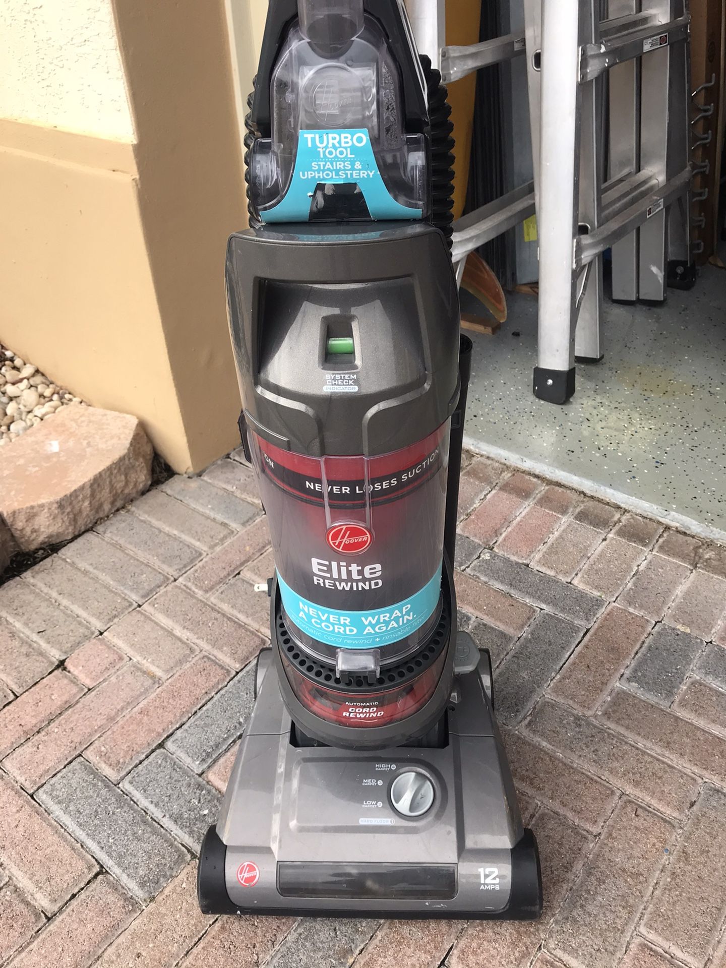 Hoover Elite vacuum cleaner 12 amps