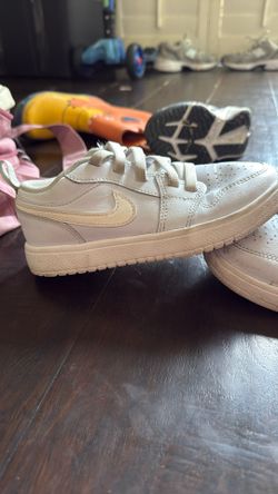White Nikes Size 13
