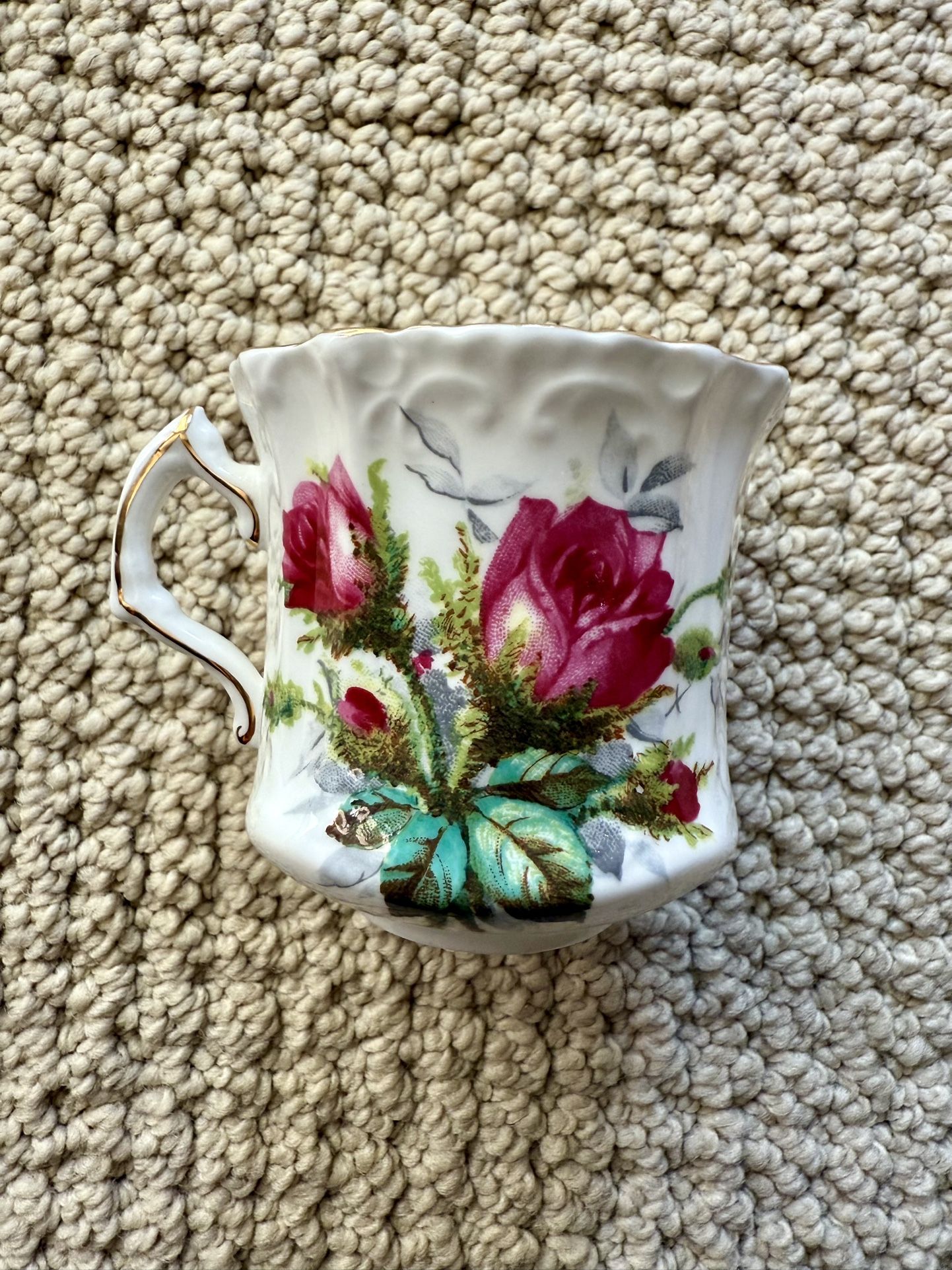 Grandmother’s Rose 🌹 Bone China made In England 