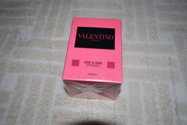 Valentino perfume