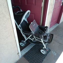 Armoroso Twin Stroller  Only $120