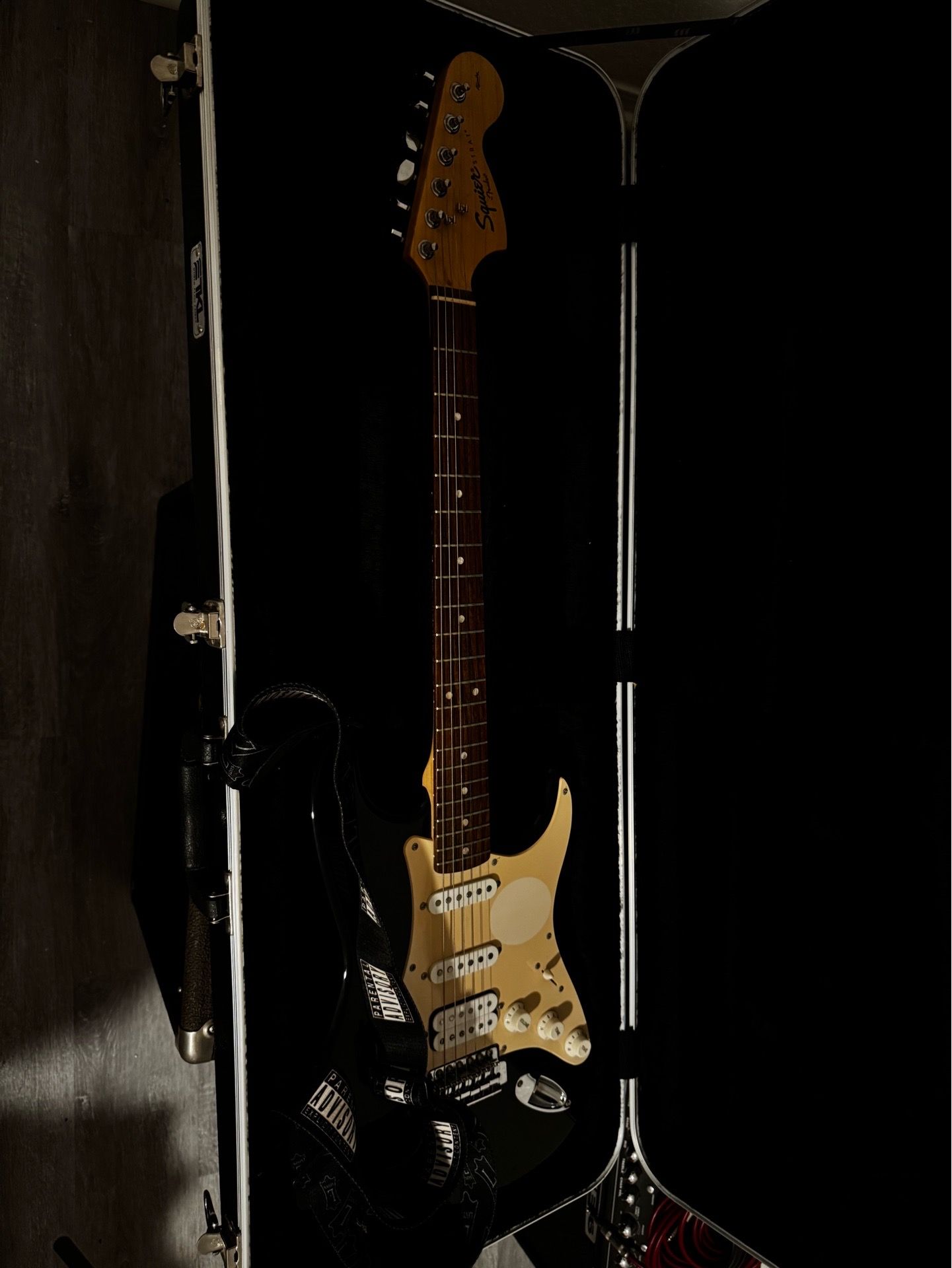 Fender Squire+hardcase+amp and cable