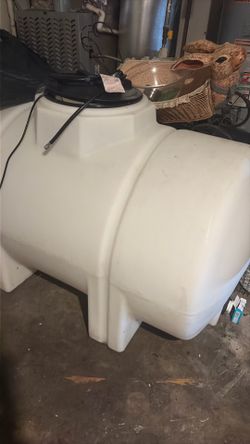325 gallon water tank