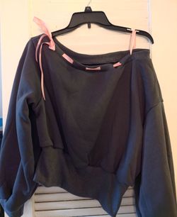 Ladies sweater brand new size large