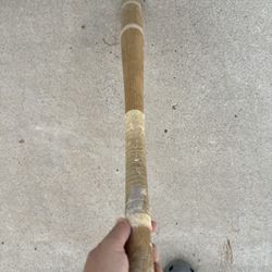Louisville wooden 30 inch baseball bat