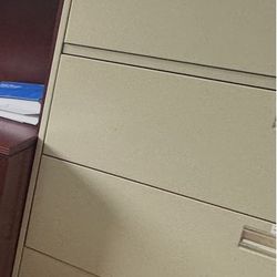 Metal File Cabinets 