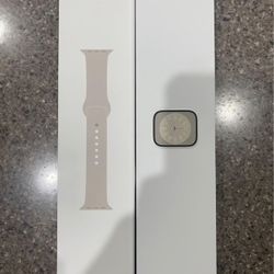 Apple Watch Series 8, 45mm NEW IN BOX