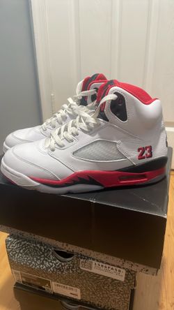 Jordan 5 Retro (Fire Red Black Tongue)