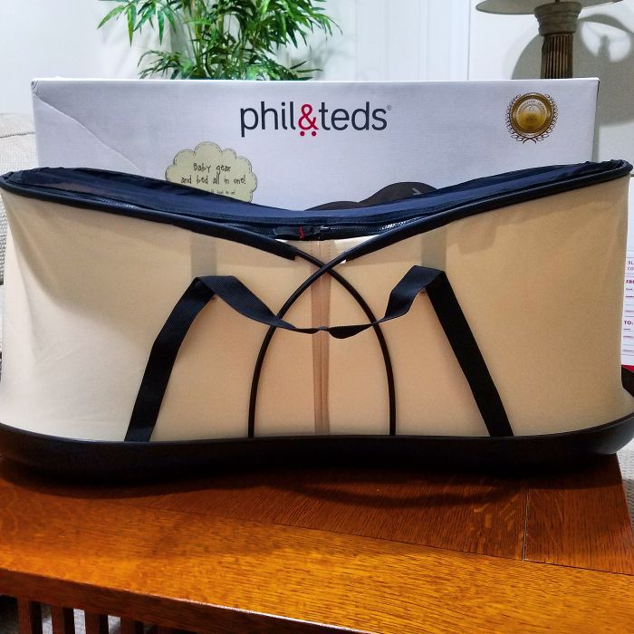 PHIL&teds bassinet and travel bag - NEW