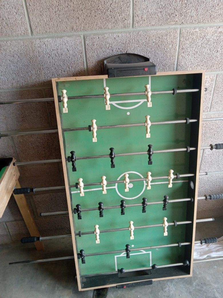 Kids Pool Table And 2 Diferent Games