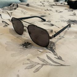 Gucci Sunglasses (BEST OFFER)