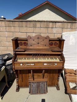 1800’s pump organ