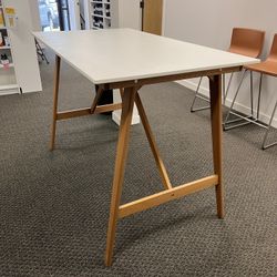 Tall Table meant for bar stool chairs