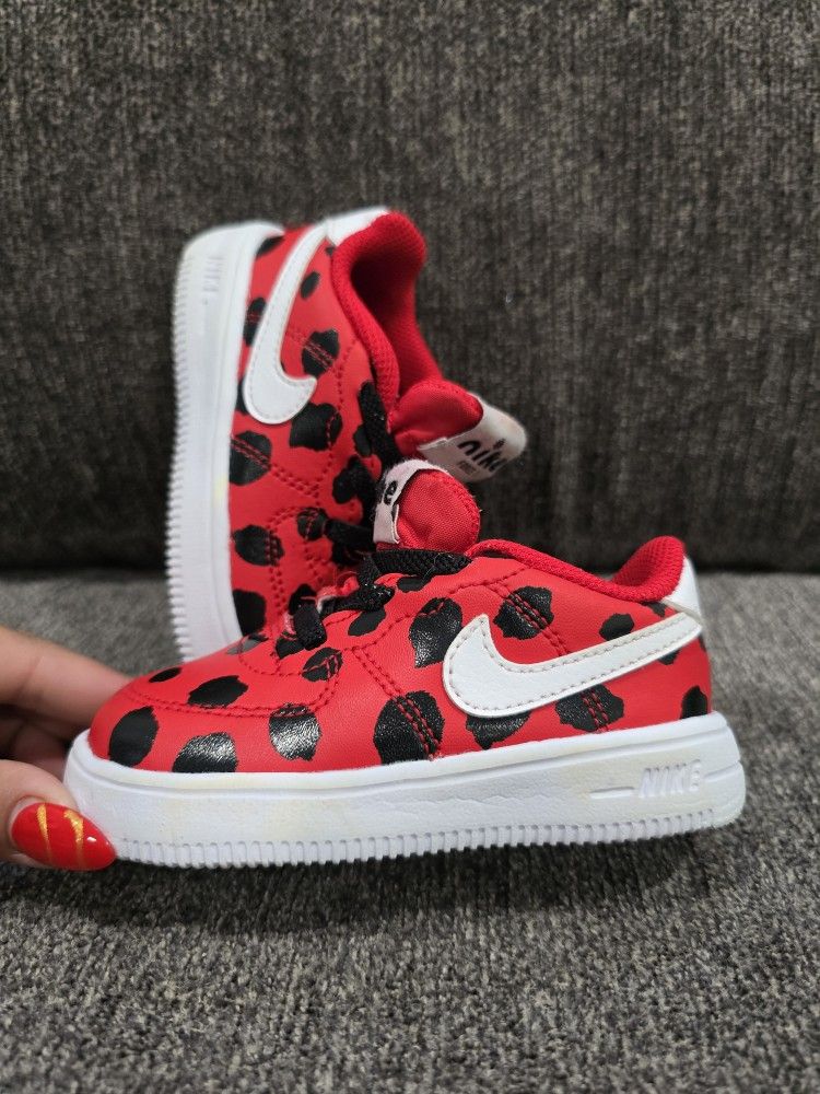 Nike Shoes Size 6c π