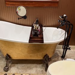 Antique Looking Soaking Tub