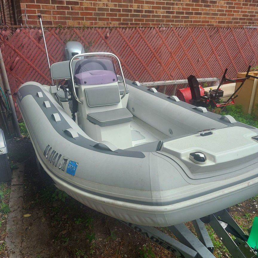 2018 GALA 300L Tender with 20hp Honda outboard 