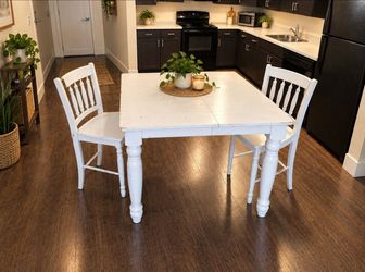 Farmhouse Style Expandable Dining Table